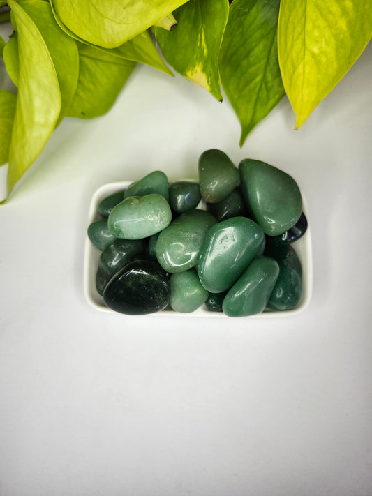GREEN AVENTURINE TUMBLED STONE