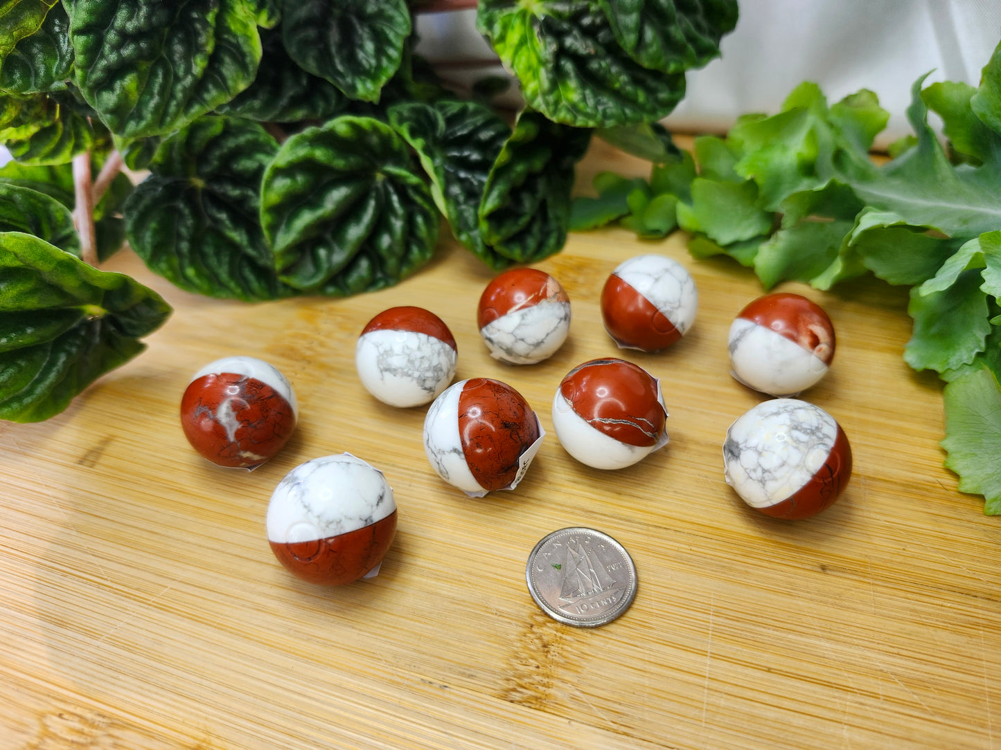 RED JASPER & HOWLITE POKEBALL SM