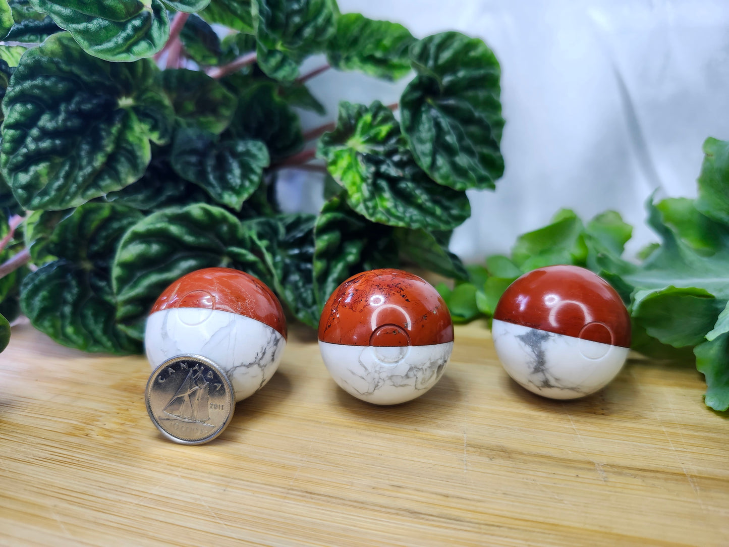 RED JASPER & HOWLITE POKEBALL MD