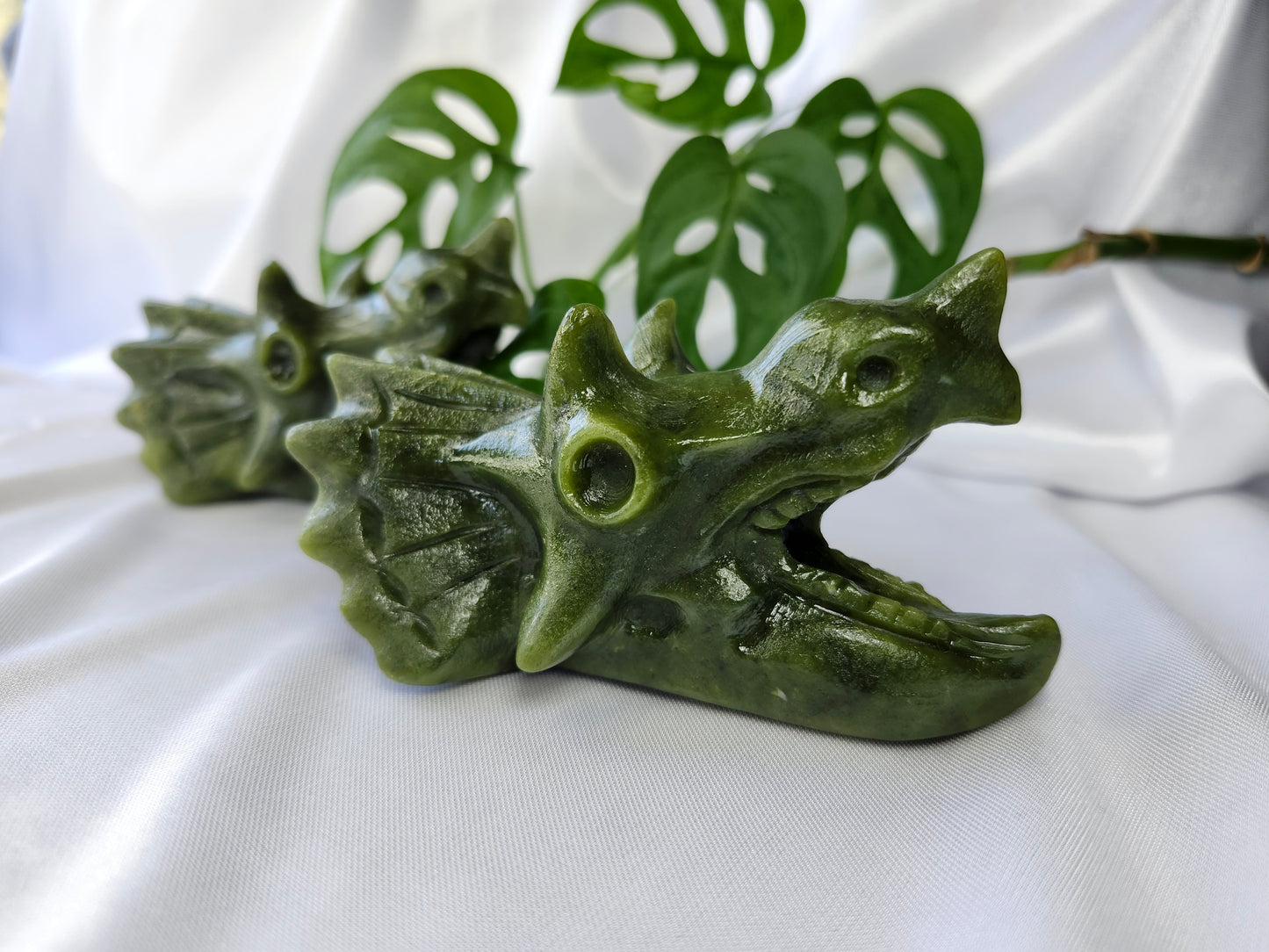 JADE DINOSAUR HEAD
