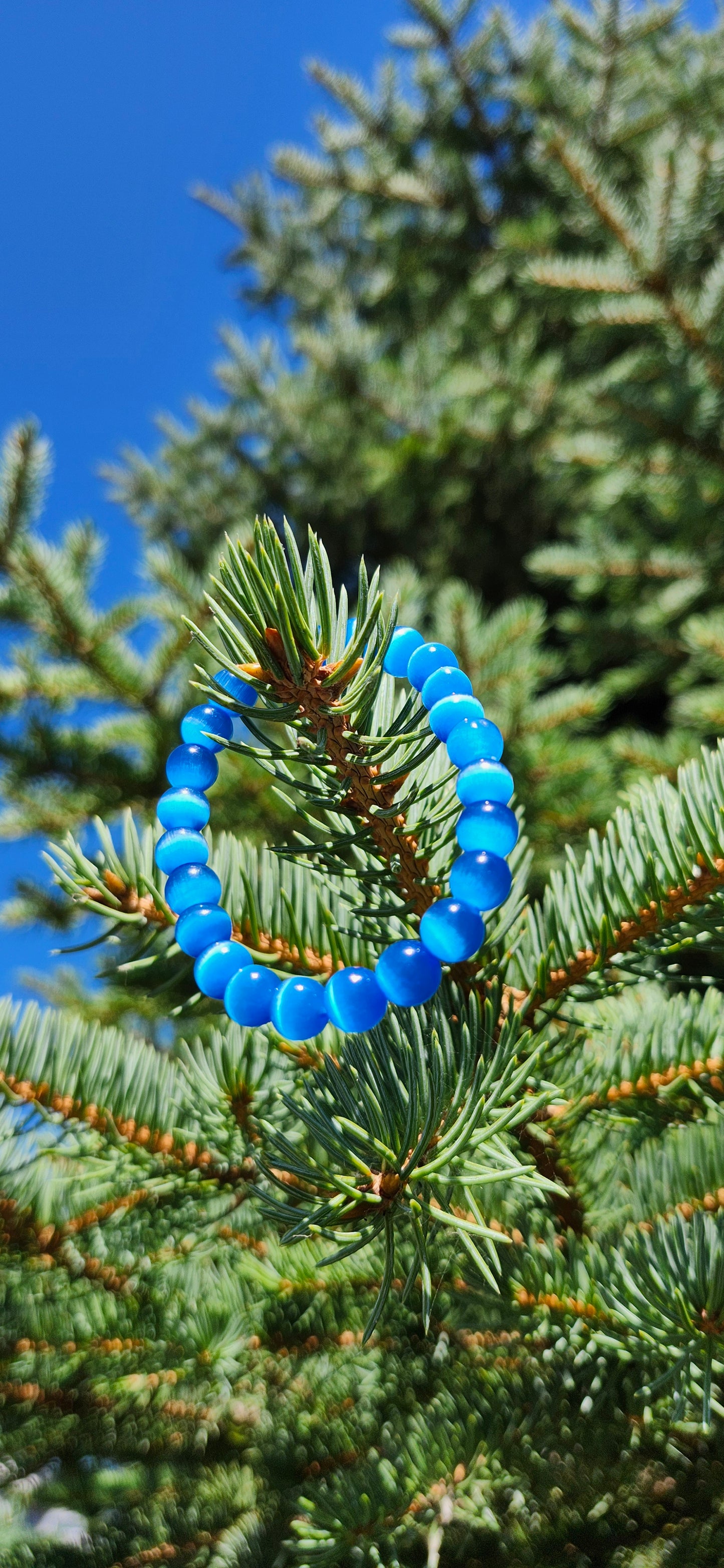 8mm LIGHT BLUE CAT'S EYE BRACELET