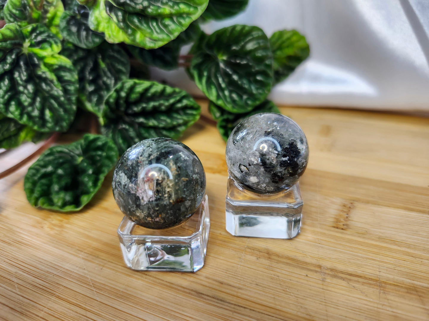 GARDEN QUARTZ SPHERE