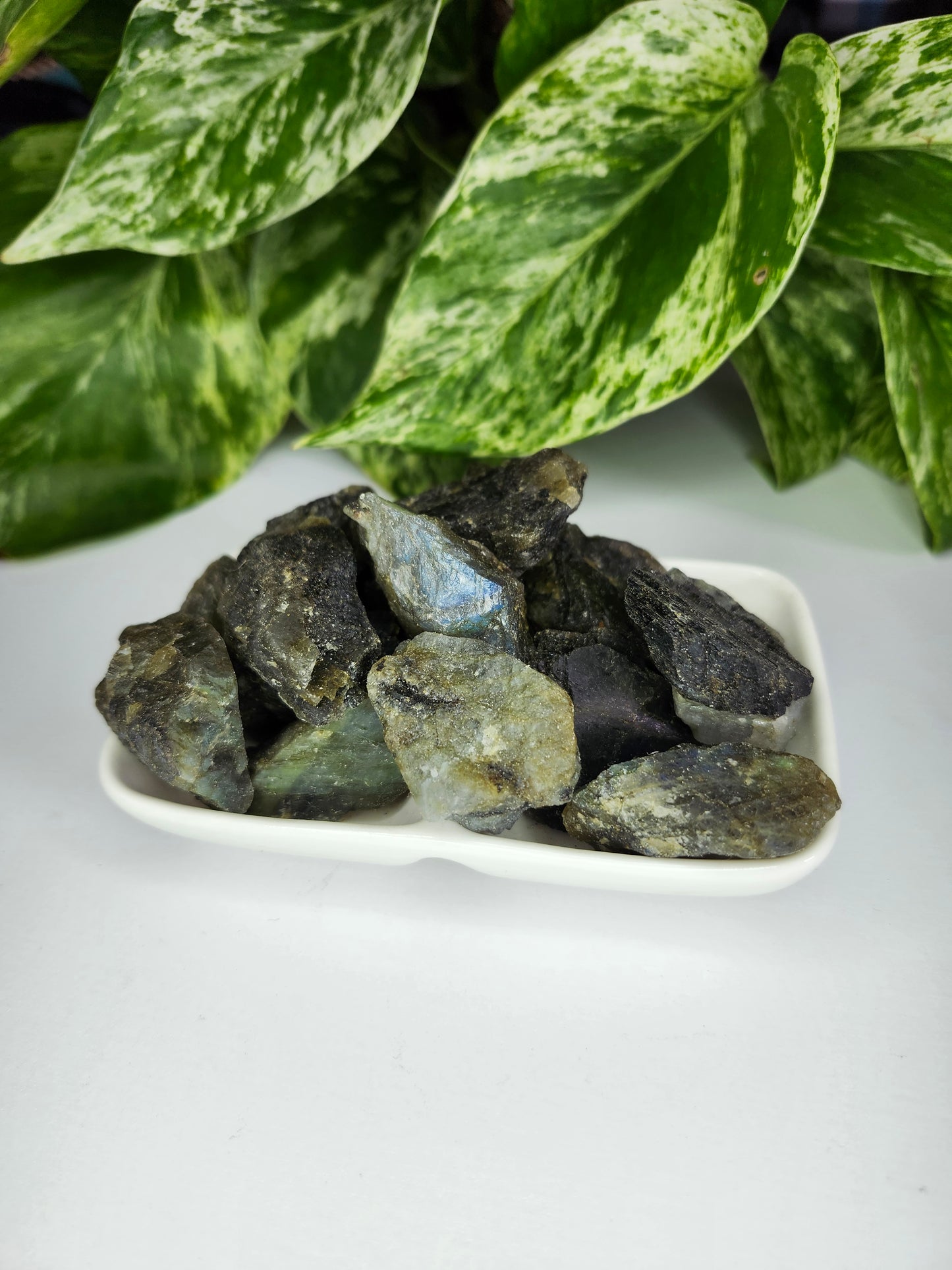 LABRADORITE ROUGH STONE