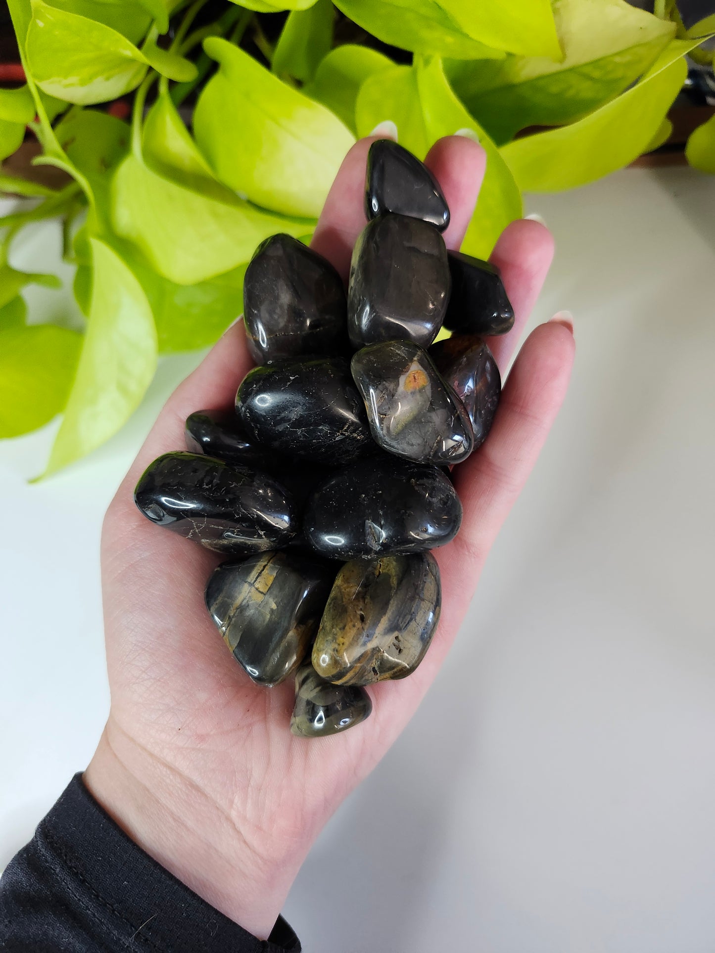 BLACK ONYX TUMBLED STONE