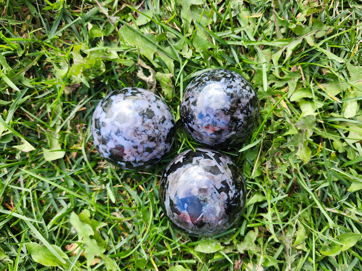 INDIGO GABBRO SPHERE