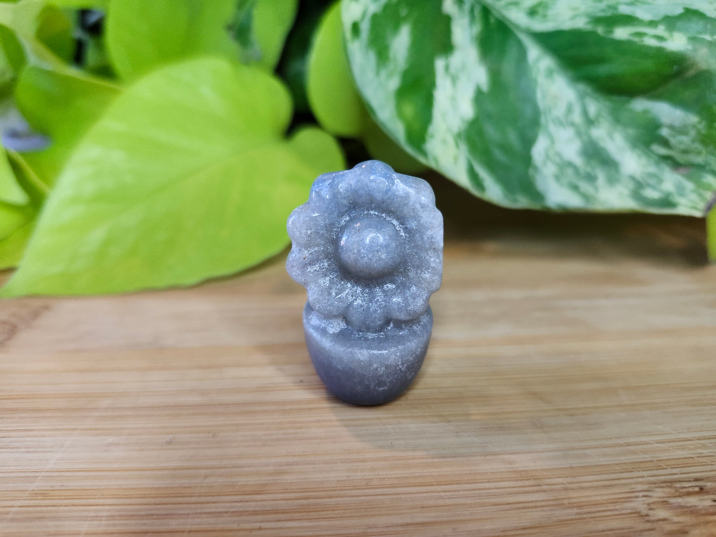 BLUE ADVENTURINE FLOWER  (CARVING)