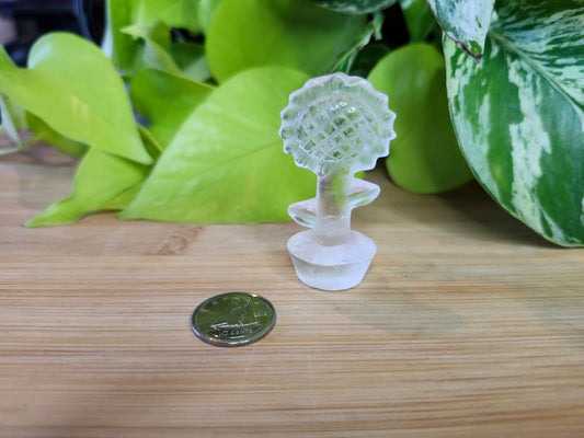 CLEAR QUARTZ FLOWER  (CARVING)