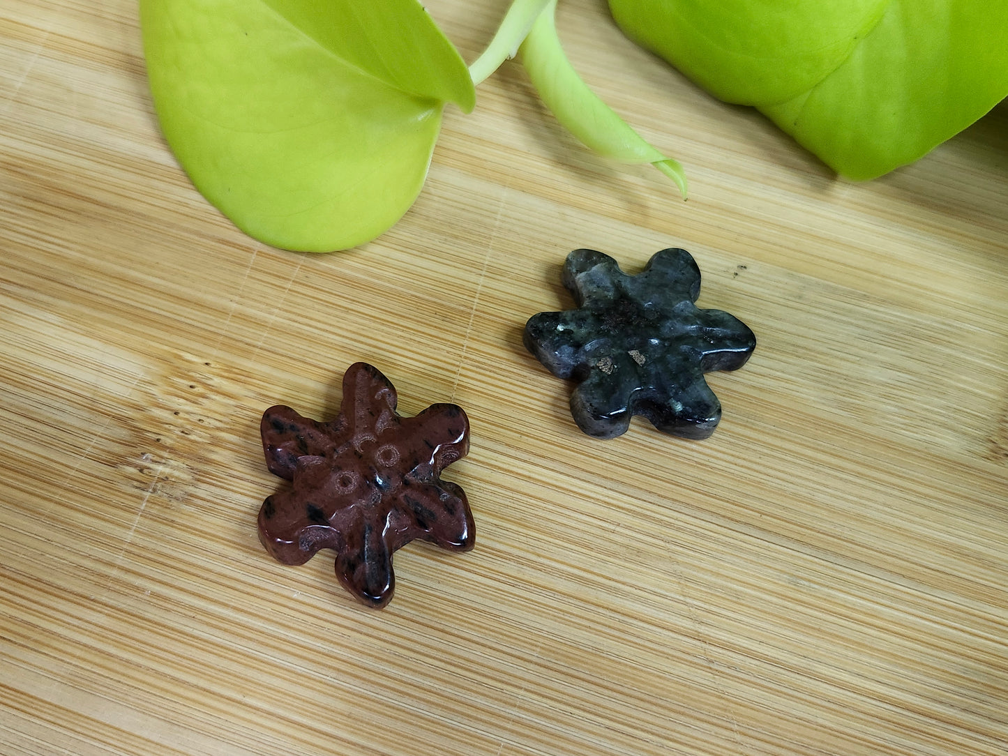 MIXED CRYSTAL SNOWFLAKE (CARVING)