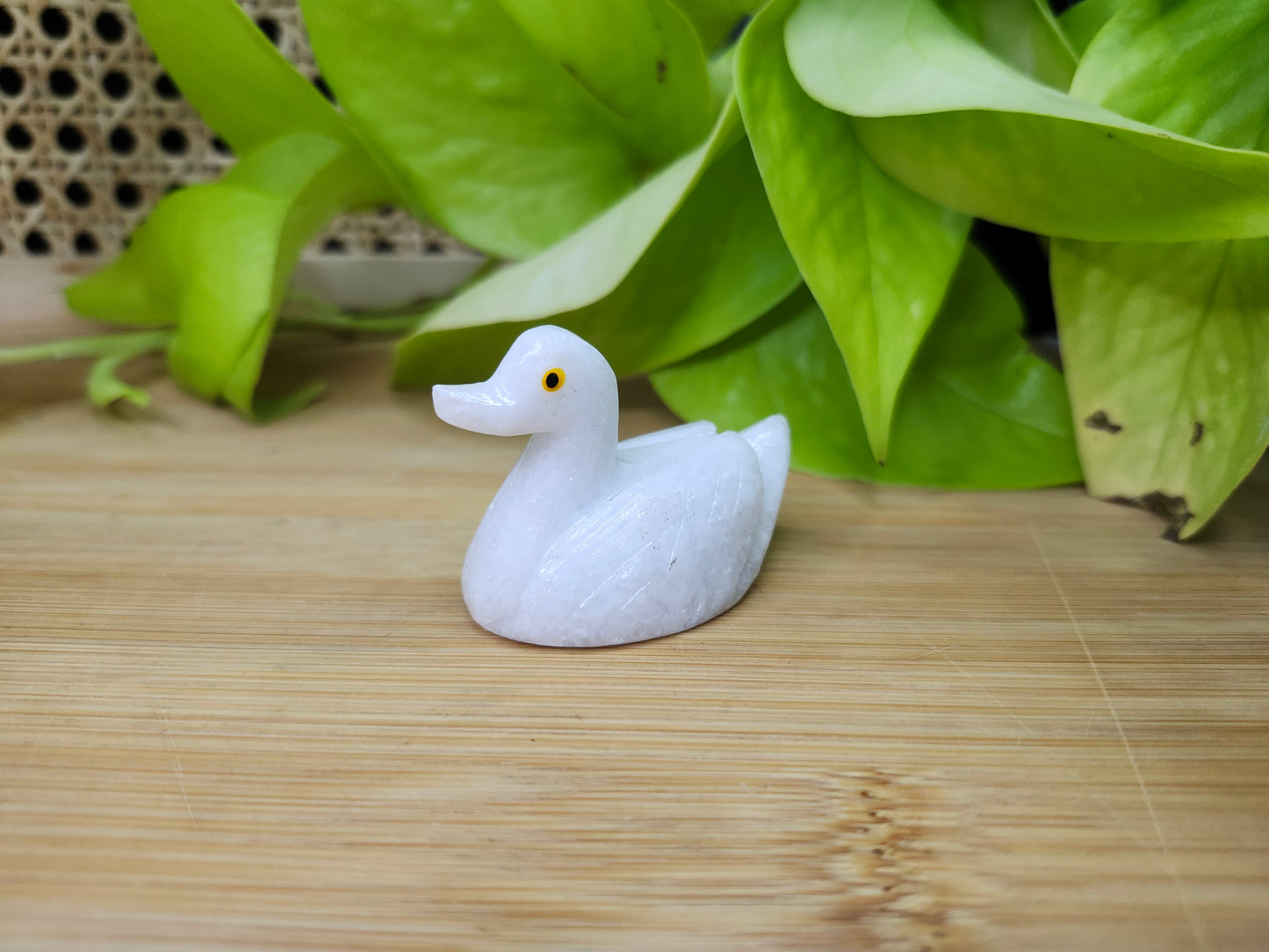 WHITE JADE SWAN (CARVING)