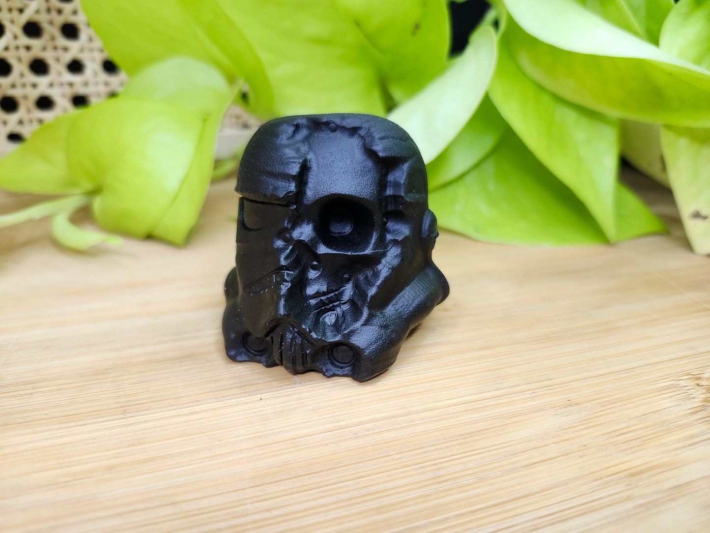 STORM TROOPER SKULL BLACK OBSIDIAN (CARVING)