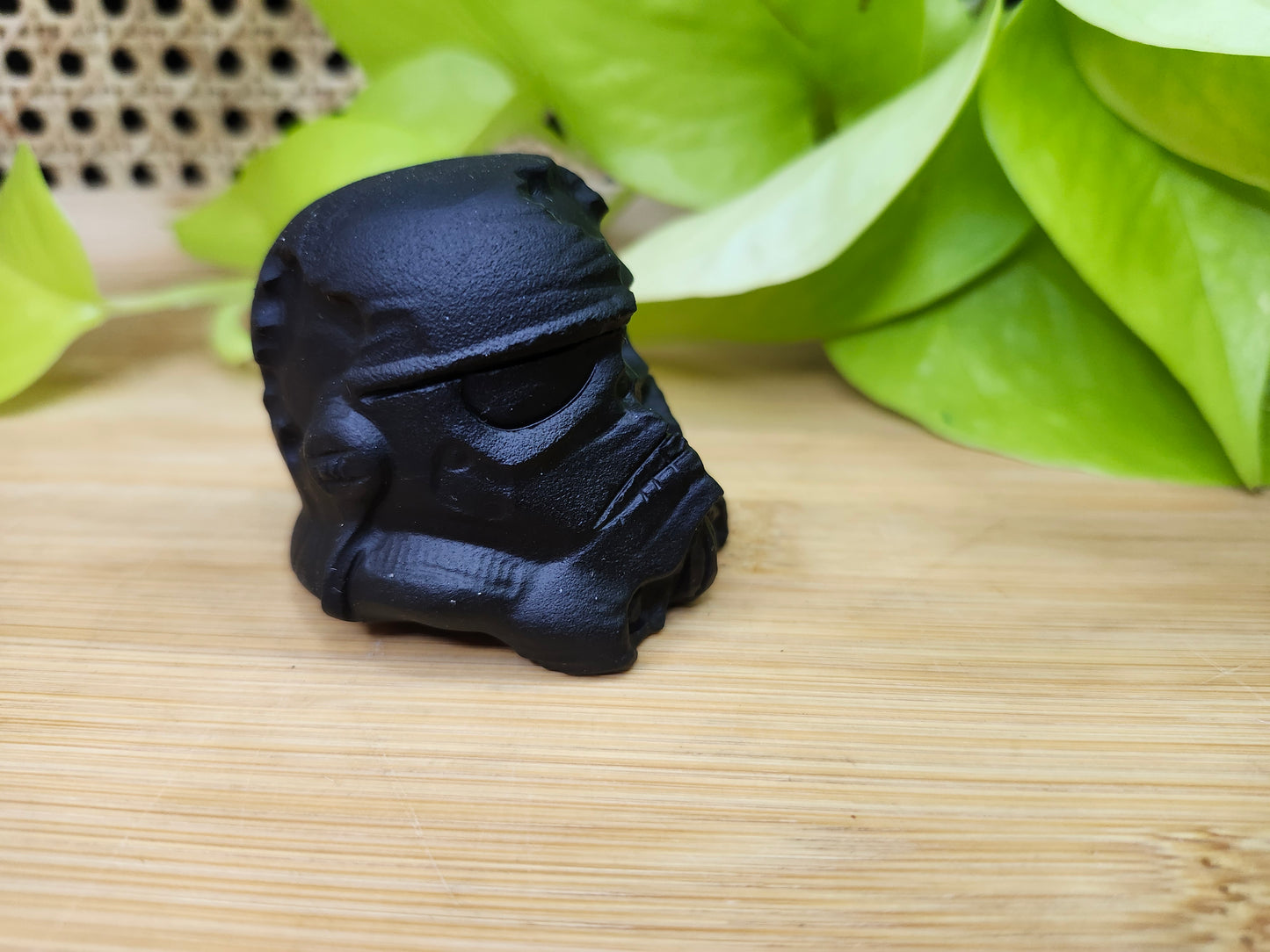 STORM TROOPER SKULL BLACK OBSIDIAN (CARVING)