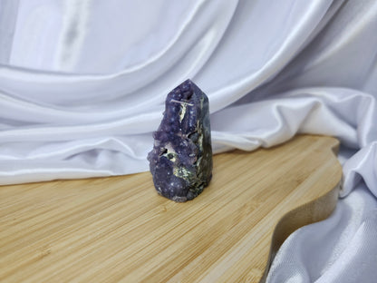 GRAPE AGATE TOWER