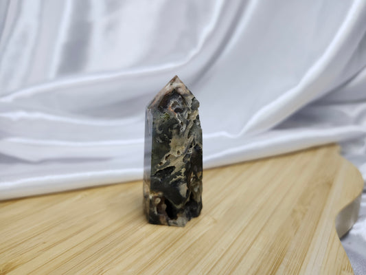 MOSS AGATE TOWER