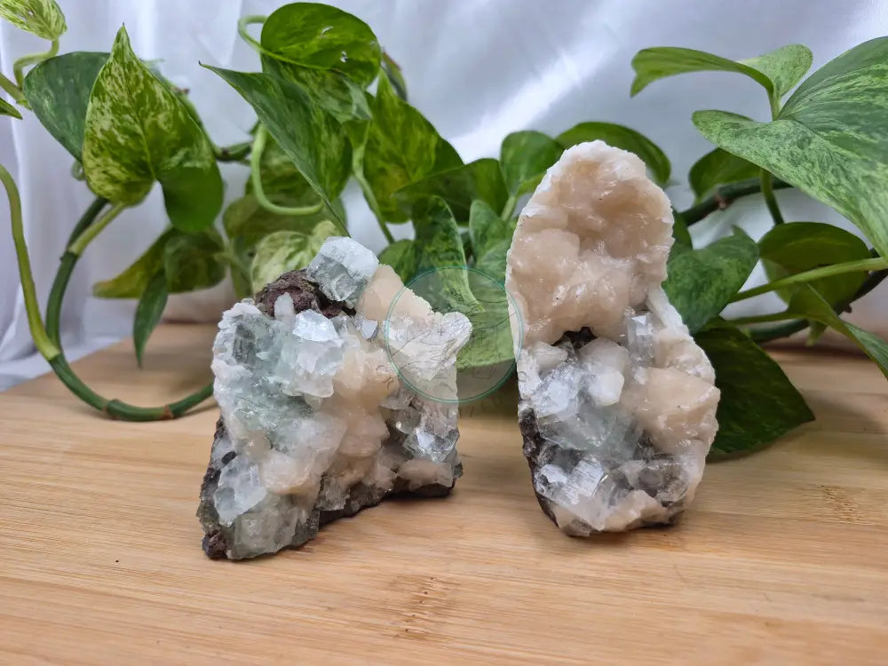 APOPHYLLITE ON STILBITE FREEFORM