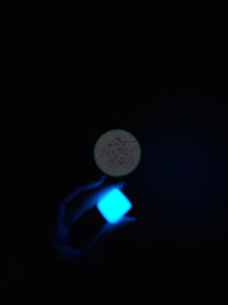 BLUE GLOWSTONE CUBE