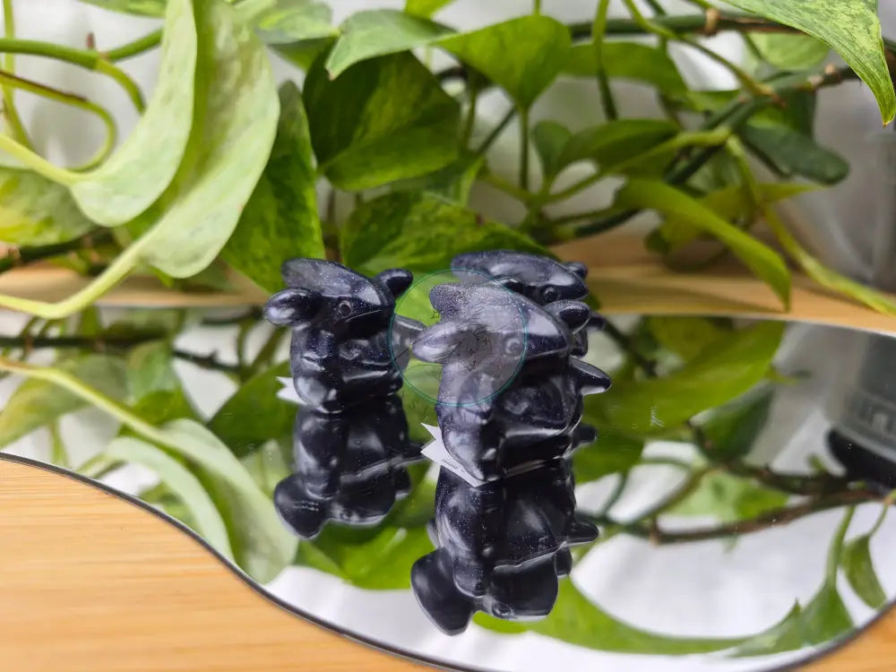 BLUE GOLDSTONE GIBLE