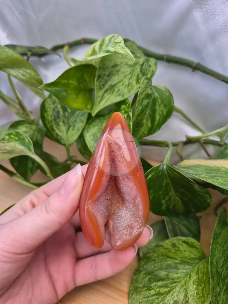 CARNELIAN ’EGG’-ATE