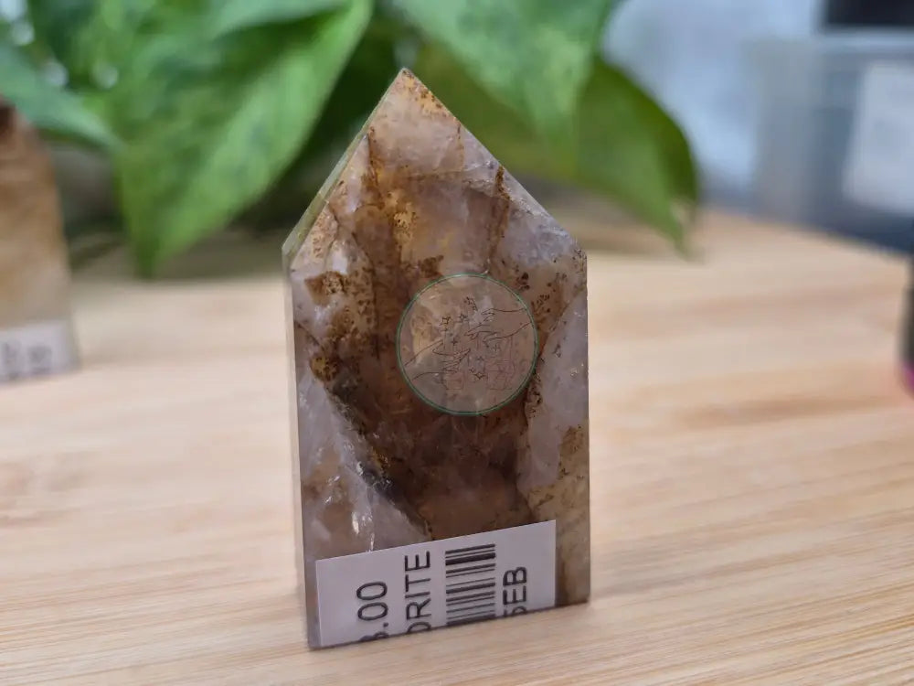 DENDRITES IN QUARTZ TOWER