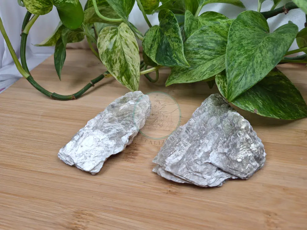 GOLDEN MICA ROUGH CHUNK