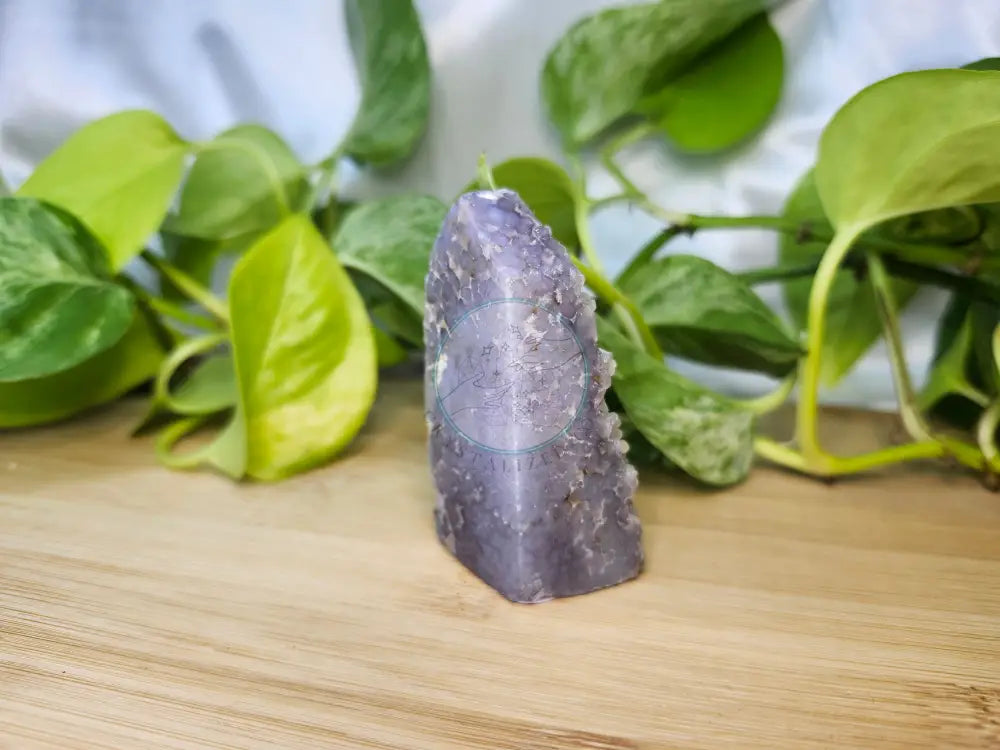 GRAPE AGATE TOWER