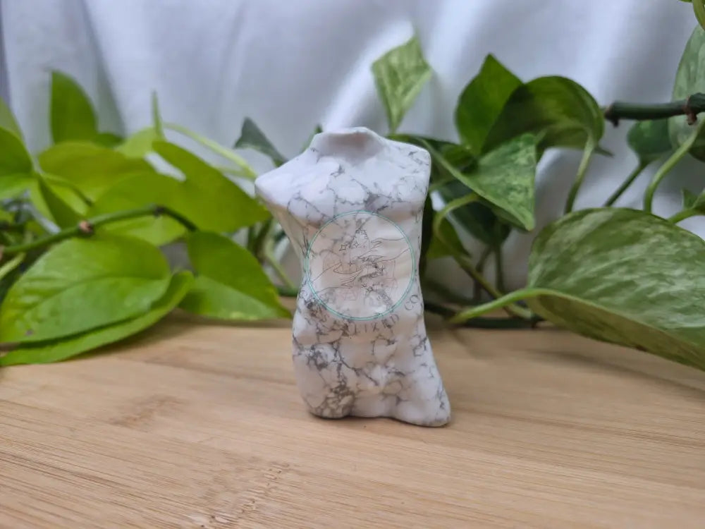 HOWLITE MAN BODY