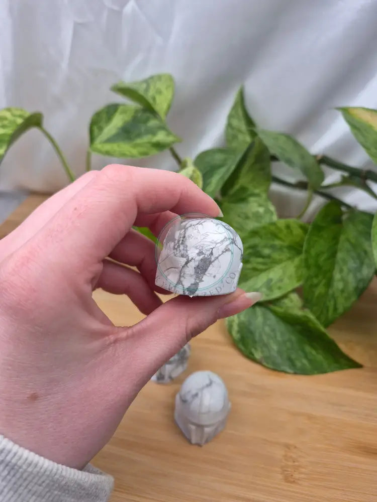 HOWLITE MANDO HELMET