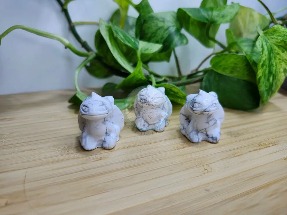 HOWLITE TOOTHLESS
