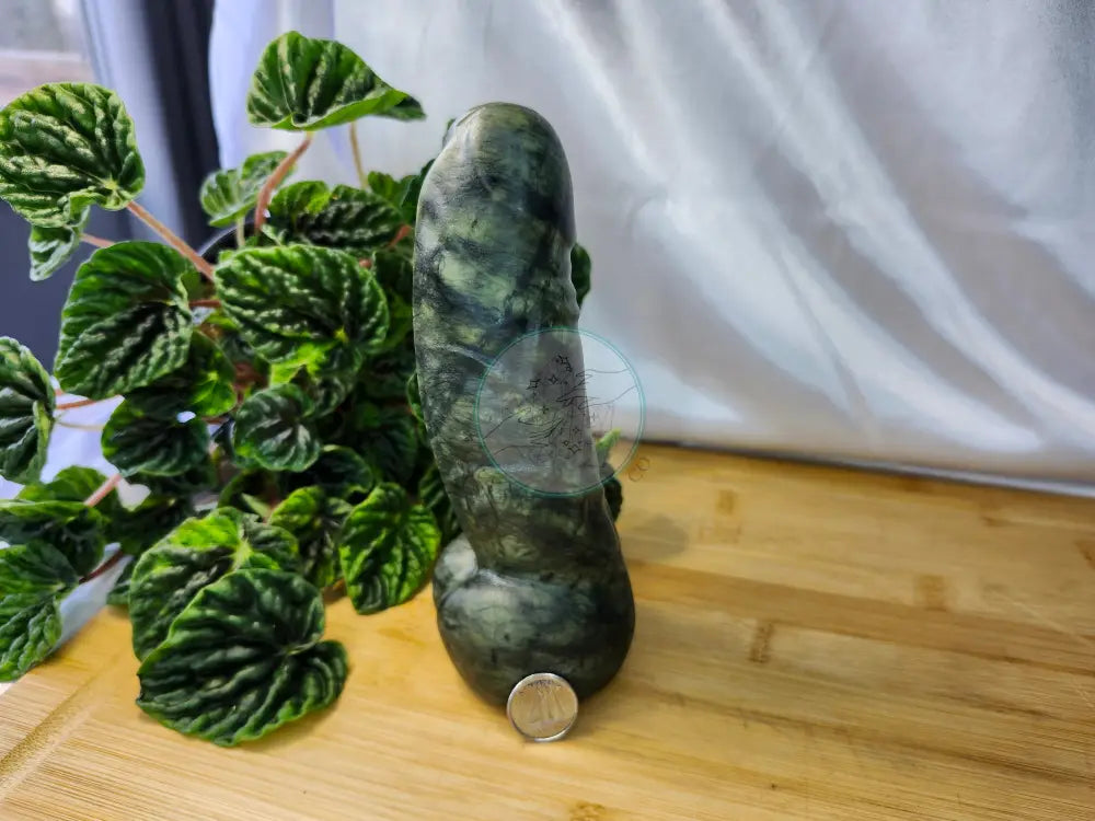 JADE PEEN LG - Crystals and Fossils