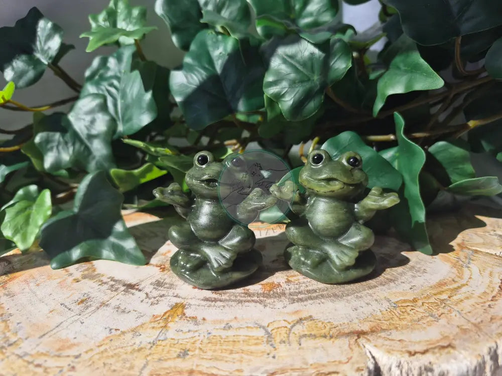 JADE SITTING YOGA FROG