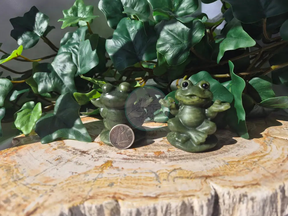 JADE SITTING YOGA FROG