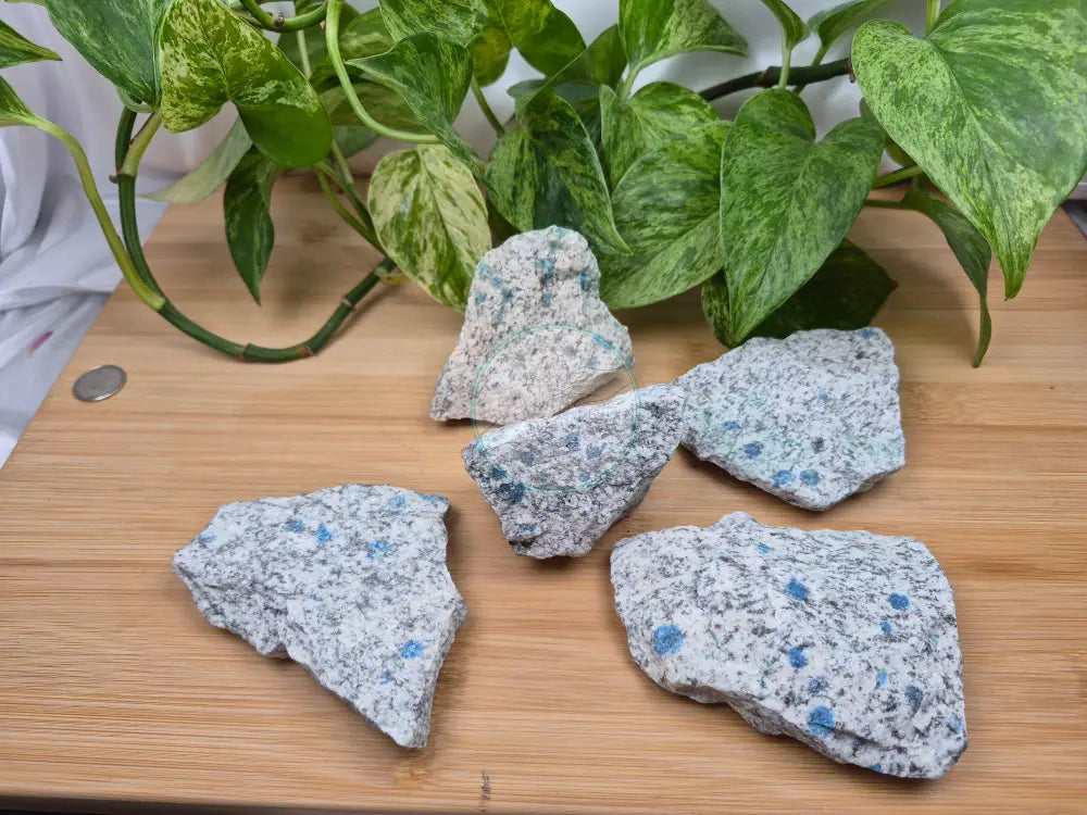 K2 GRANITE ROUGH CHUNK 100g - 160g