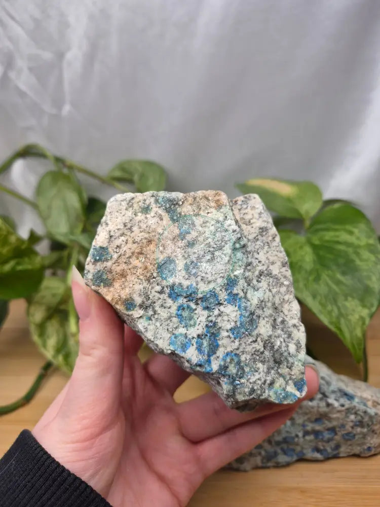 K2 GRANITE ROUGH CHUNK 300g - 400g