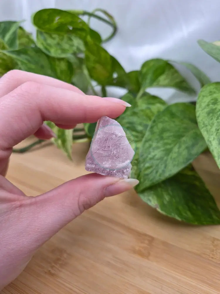 KUNZITE ROUGH CHUNK 38g