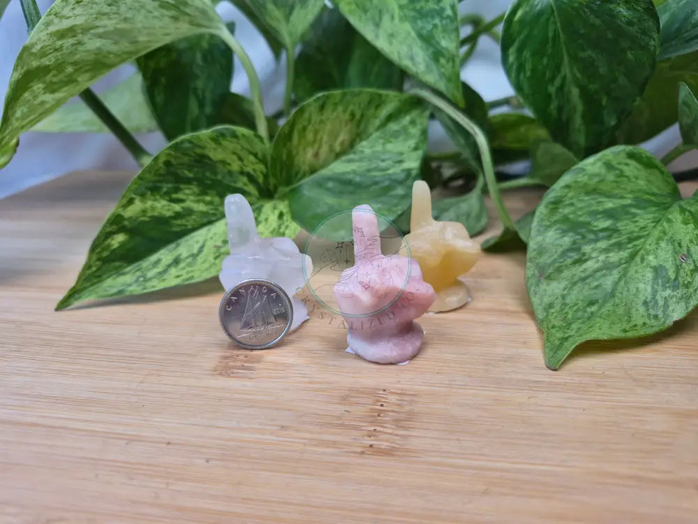 MIXED CRYSTAL MIDDLE FINGER