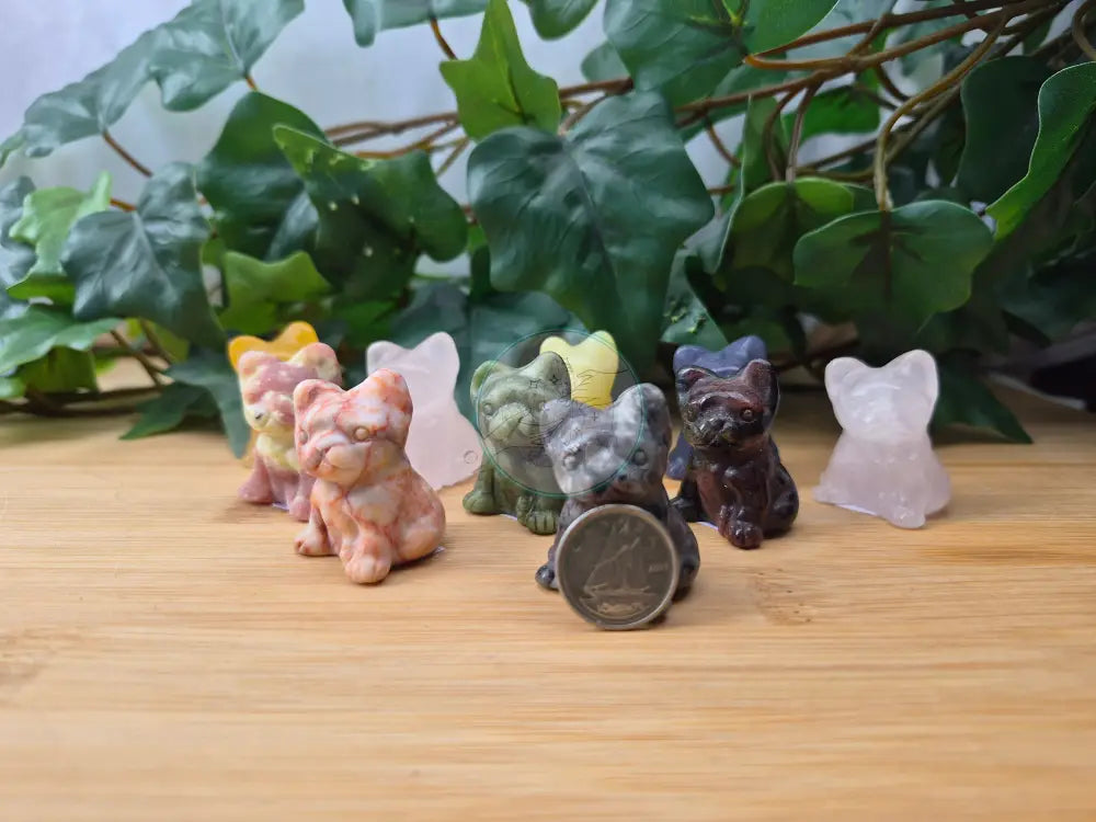 MIXED CRYSTAL SITTING DOG (Frenchie)