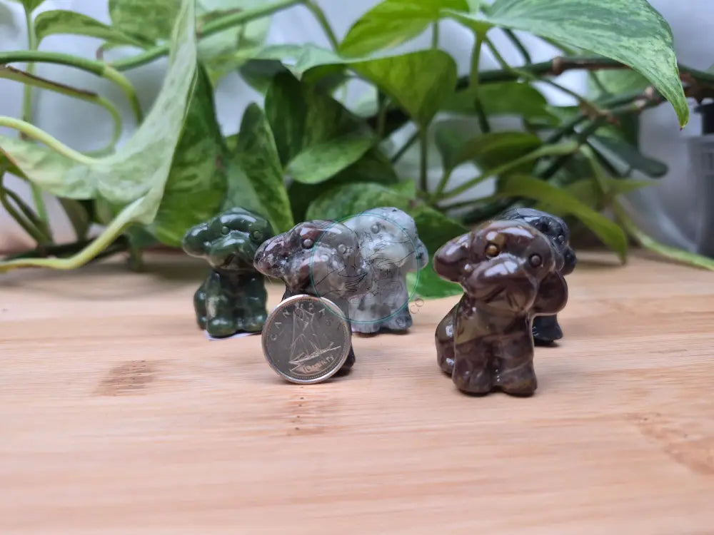 MIXED CRYSTAL SITTING POODLE DOG