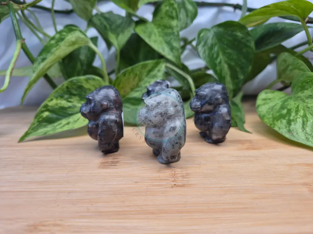 MIXED CRYSTAL STANDING GORILLA