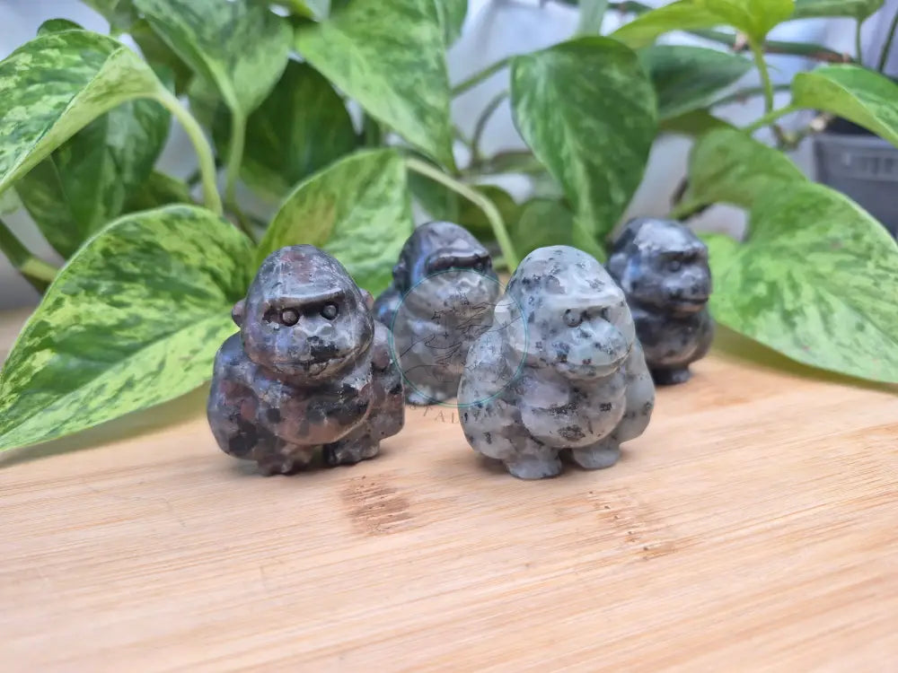 MIXED CRYSTAL STANDING GORILLA