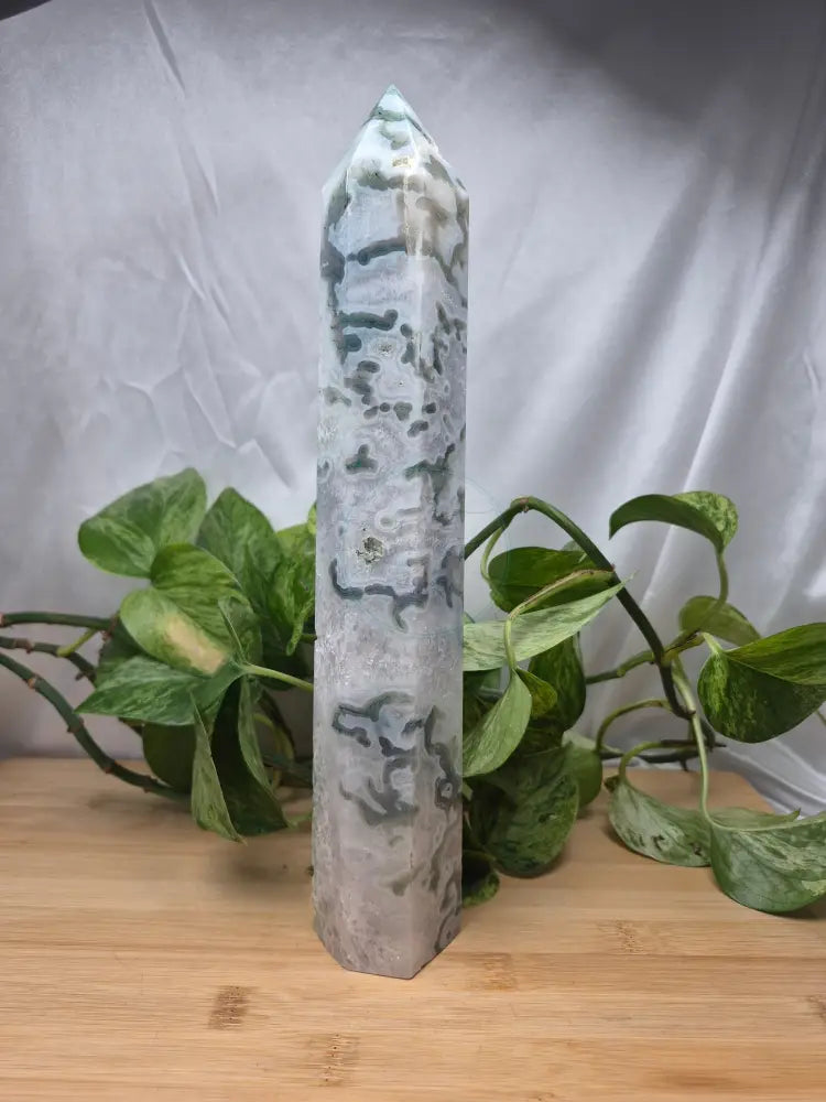 MOSS AGATE TOWER