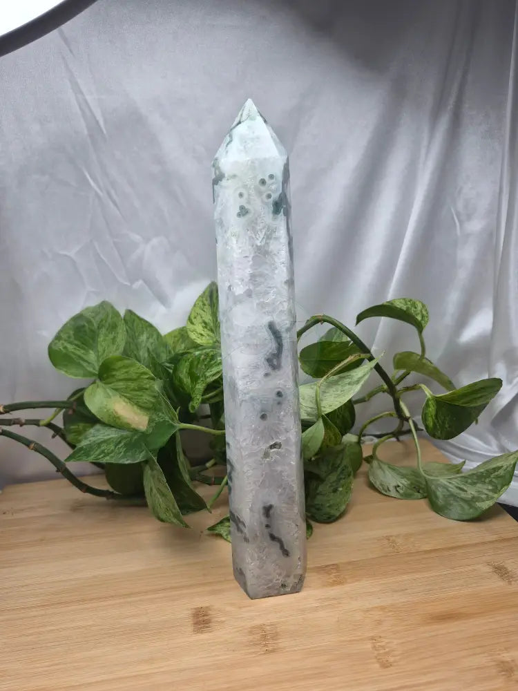 MOSS AGATE TOWER
