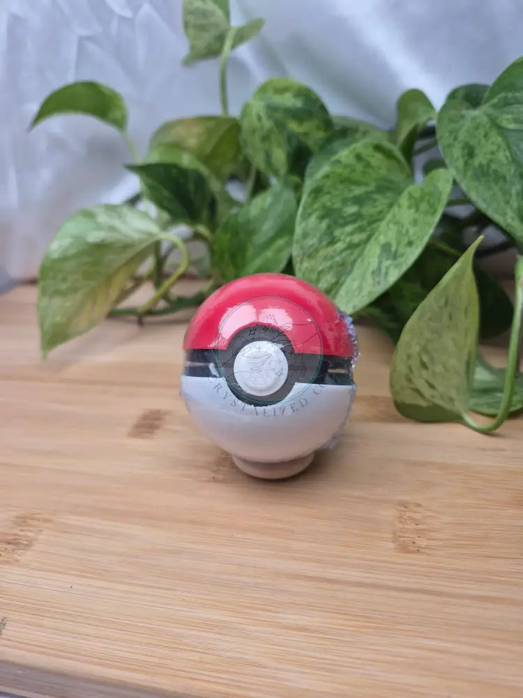 MYSTERY POKEBALL