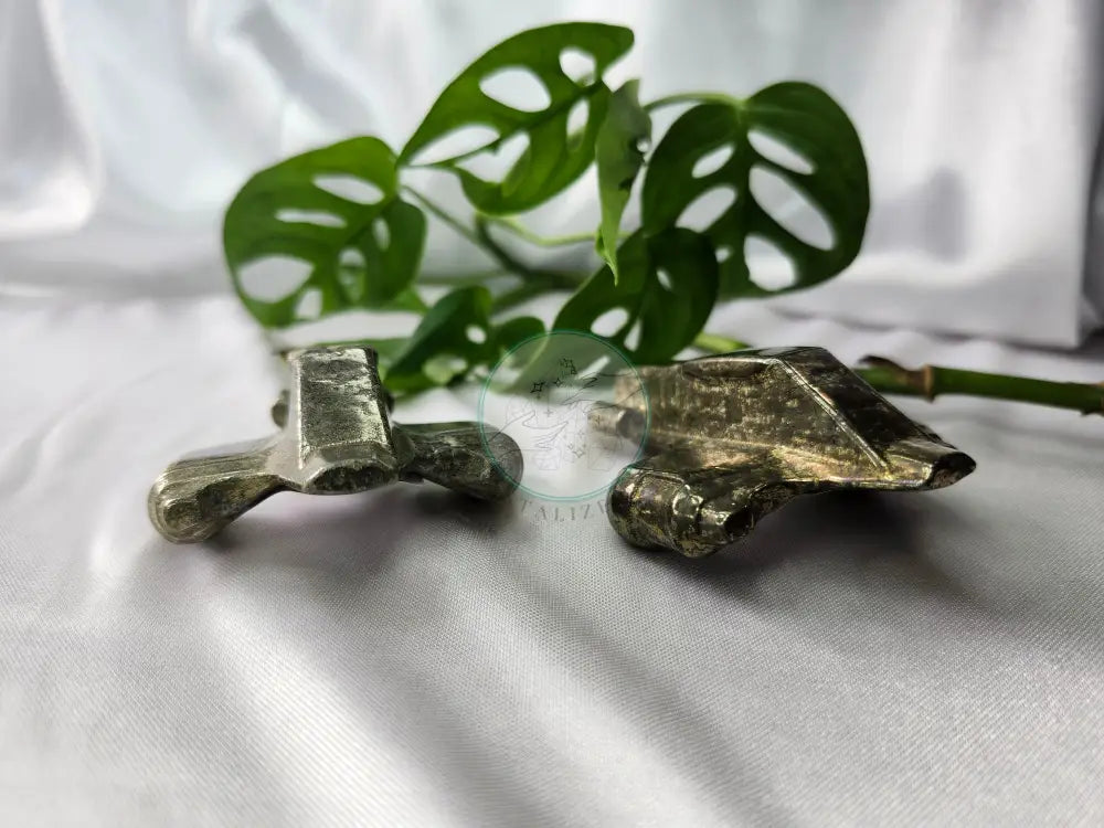 PYRITE RAZOR CREST
