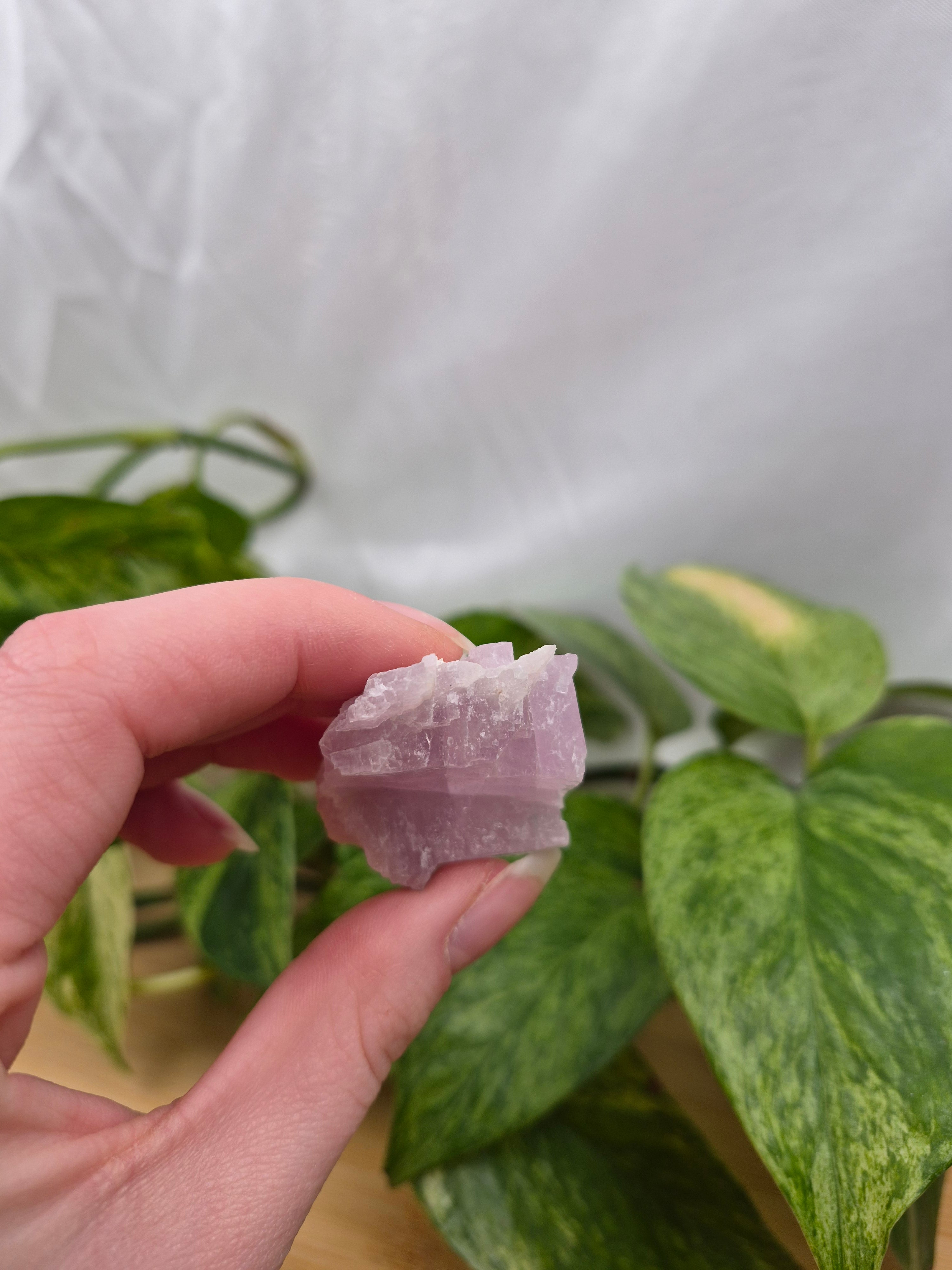 KUNZITE ROUGH CHUNK 50g