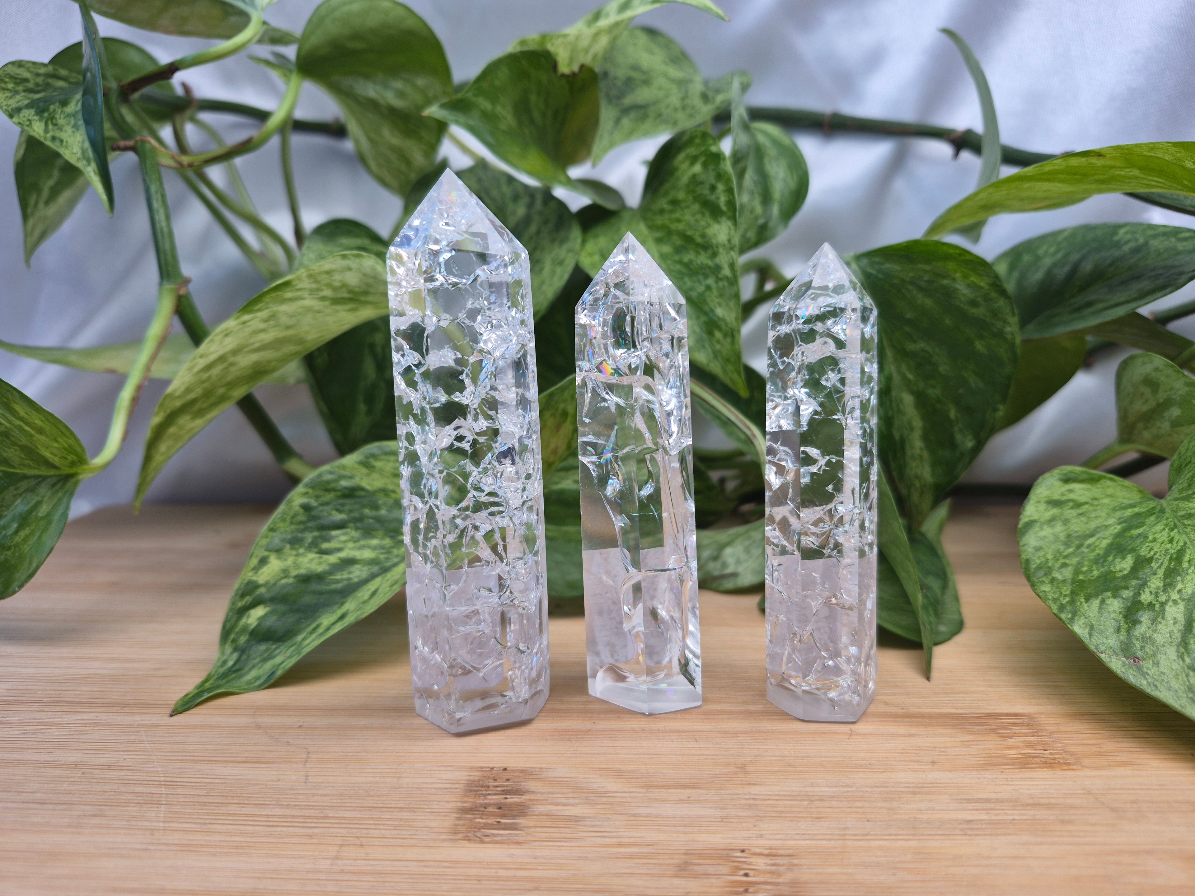 CRACKLED GLASS TOWER