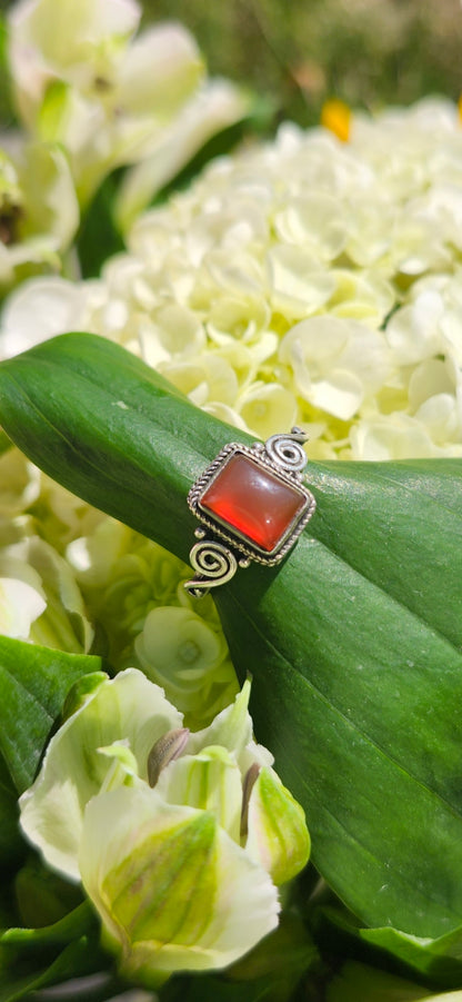 S7.5 CARNELIAN RING .925 STERLING SILVER