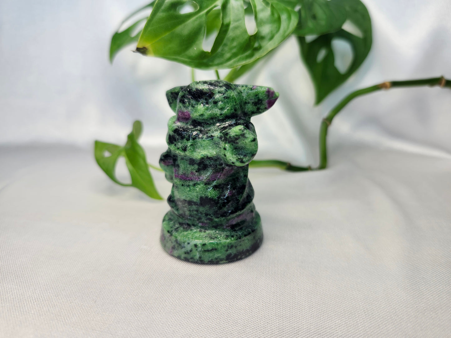 RUBY ZOISITE GROGU