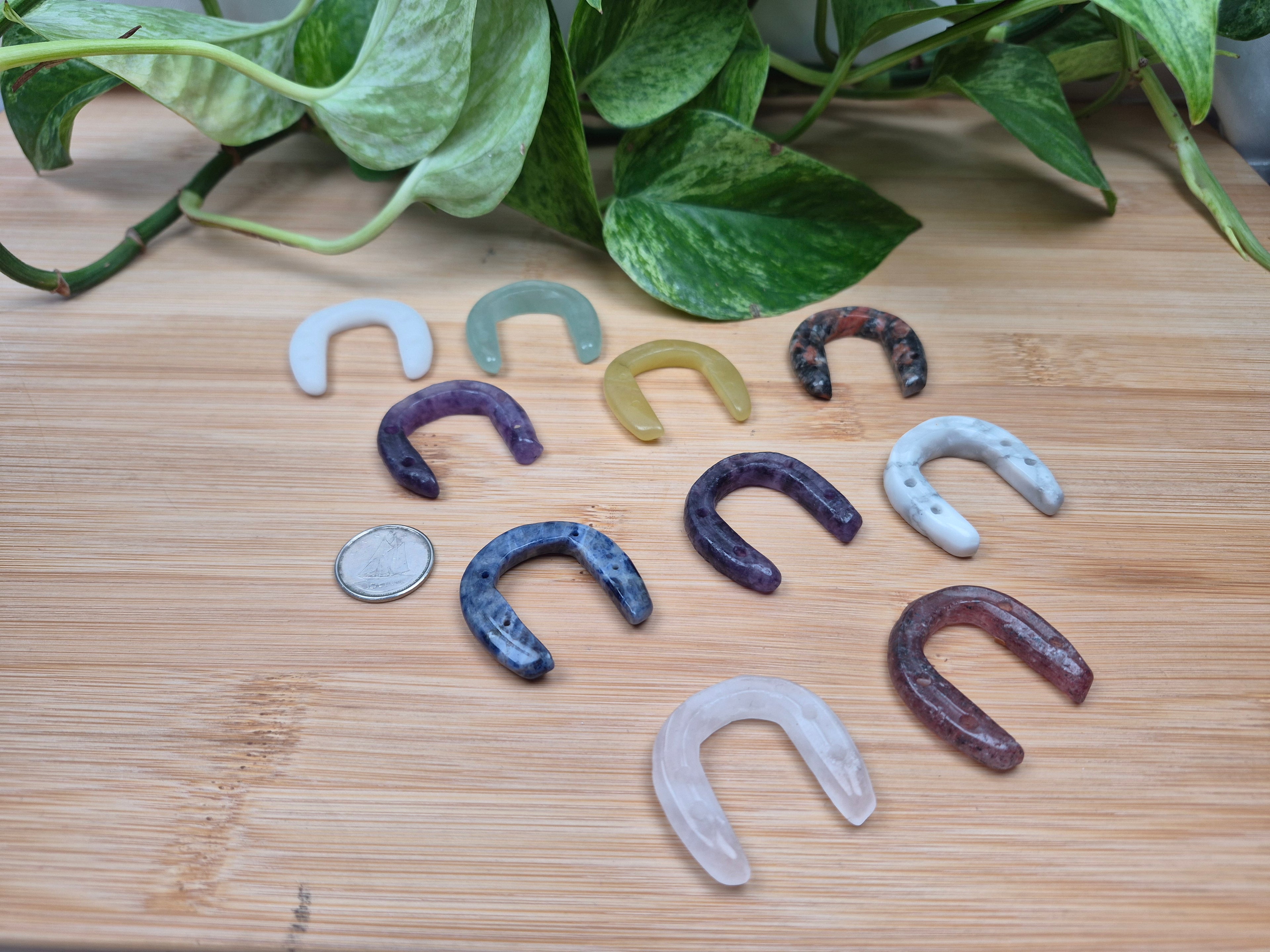 MIXED CRYSTAL HORSESHOE