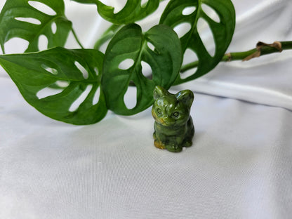 JADE SM SITTING CAT