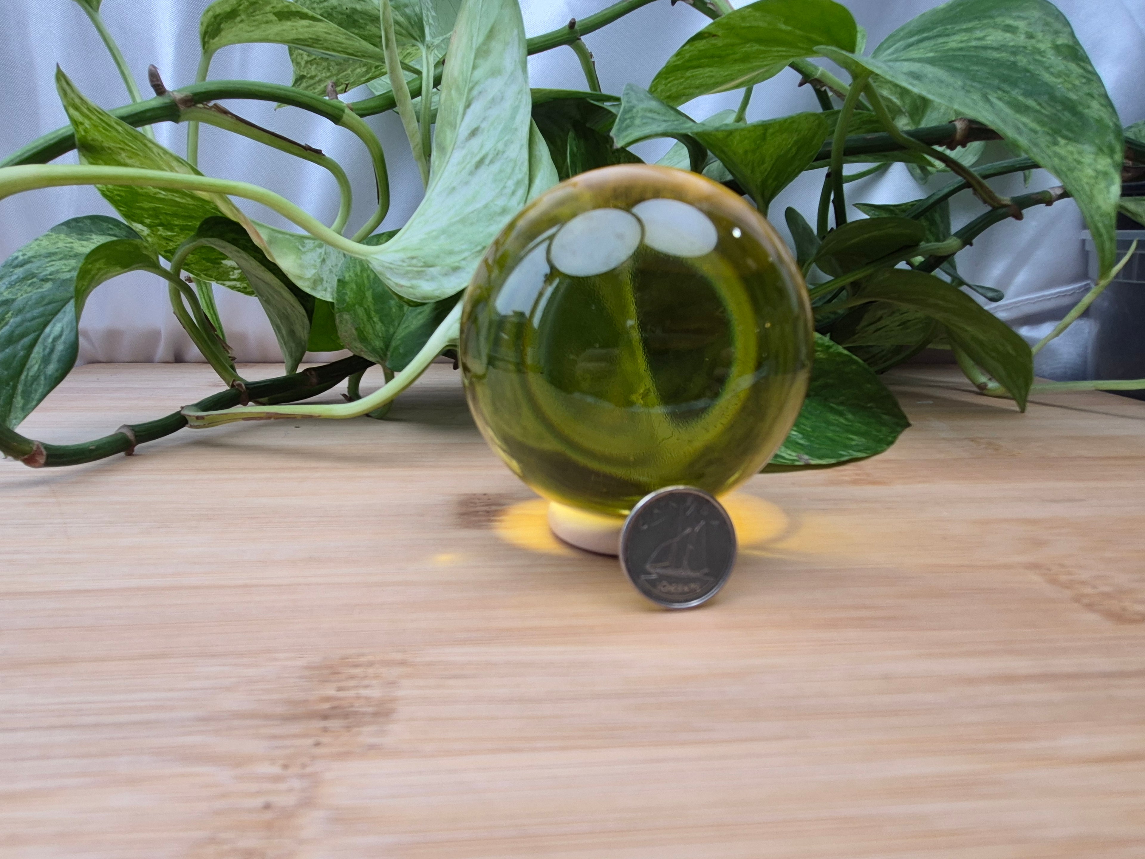 MYSTERY GLASS SPHERE LG