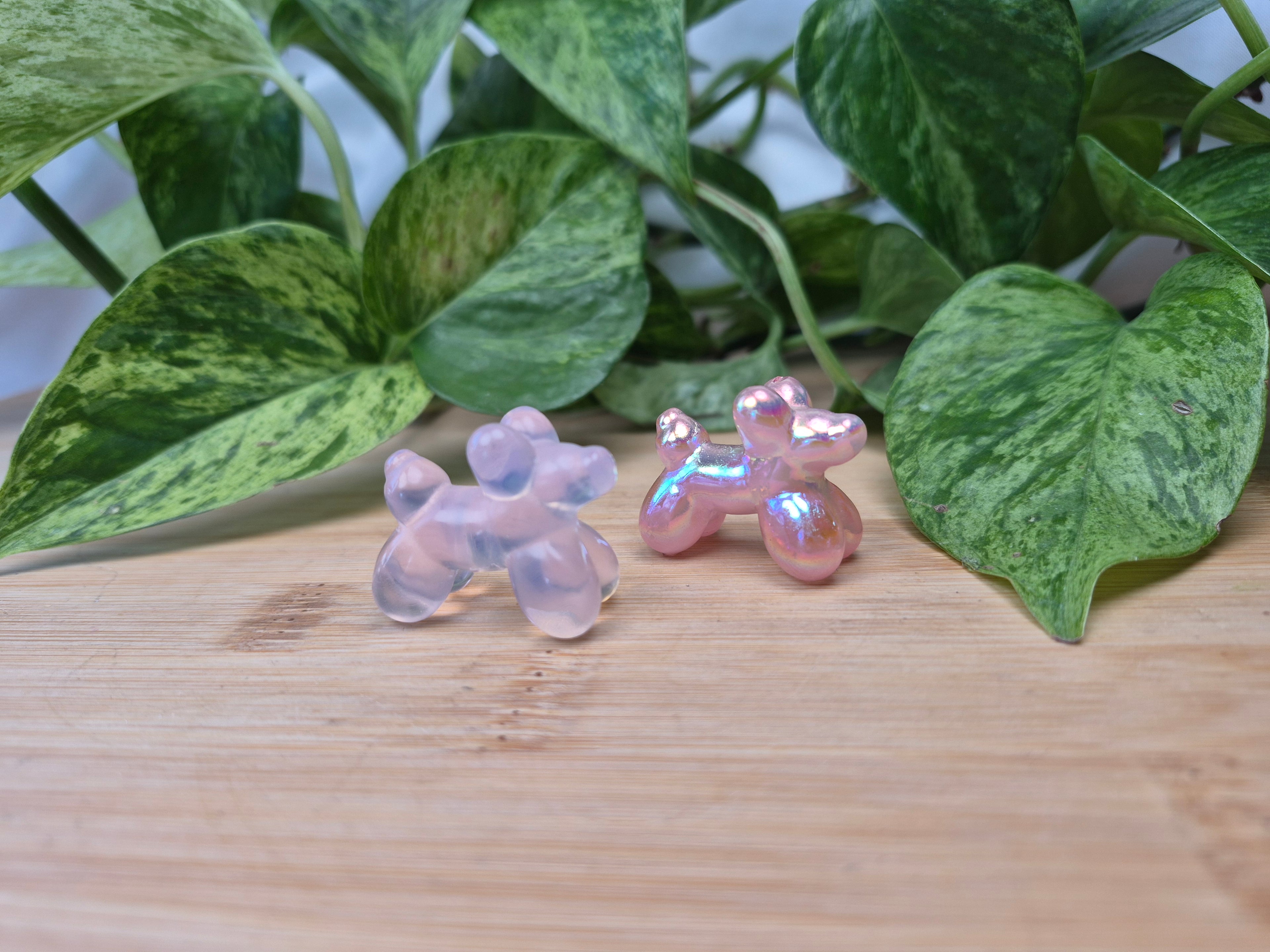 MIXED CRYSTAL BALLOON DOG